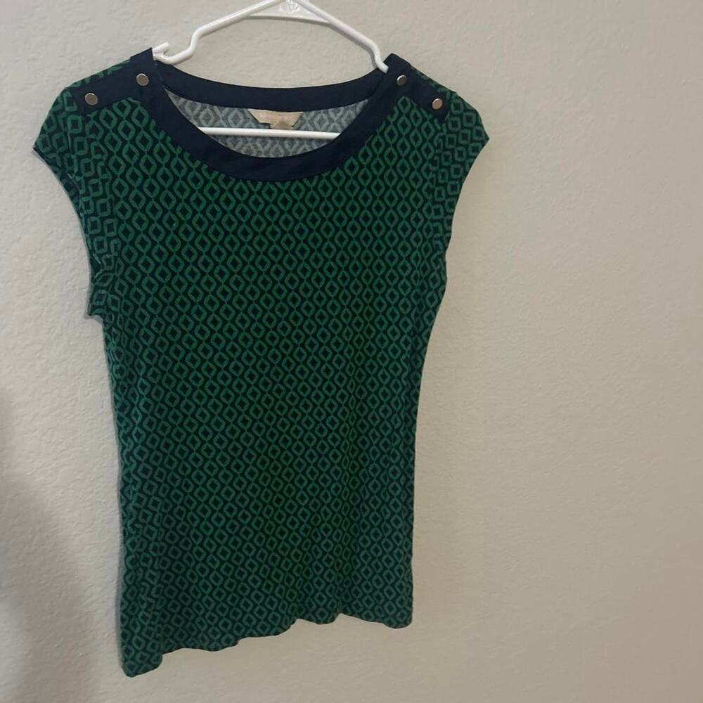 Green navy blue geometric